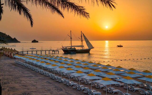 Pirate's Beach Club - Ultra All Inclusive