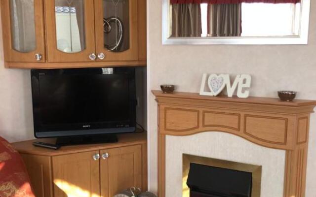 Lovely 3 bedroom 8 berth caravan in Rhyl