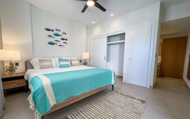 Incredibly Beautiful Condo Just Steps to the Beach