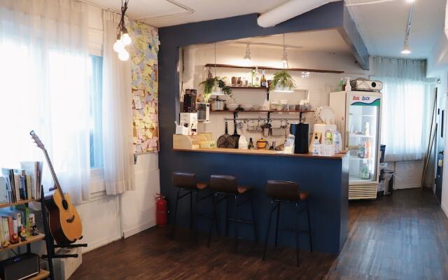 BomN Guesthouse - Hostel
