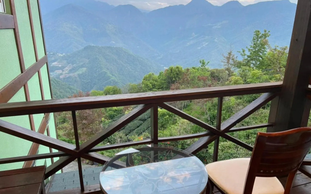 Shiyai Taoyuan B & B