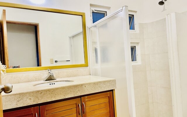 Gorgeous 8 People Economy Villa With Pool Playacar Phase 2