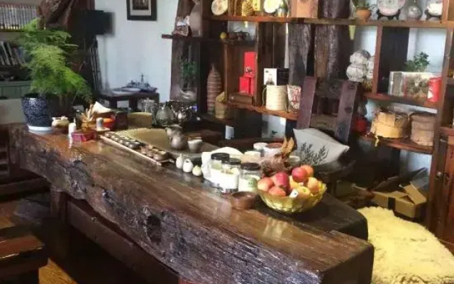 Shuhe Yanchao Hostel