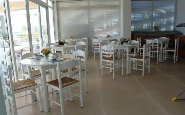 Irina Beach Hotel