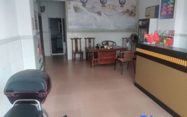 Zhaoping Longyuan Hotel