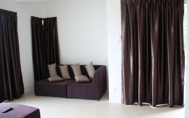 Holiday Heritage Hill