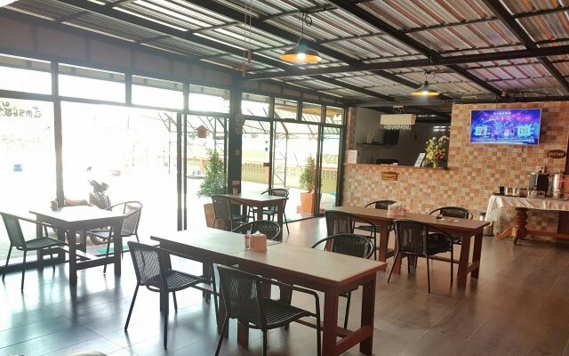 Chat House Soi 18 Mithuna Chiangrai