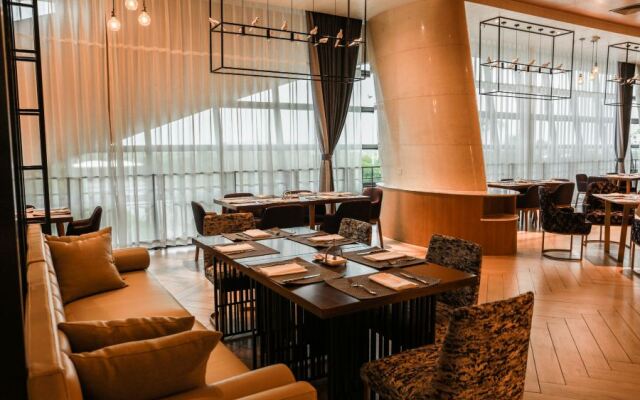 Delphi Sky Hotel