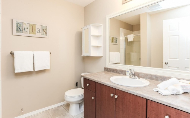 1312 Country Club Drive - 2 Bed + Den