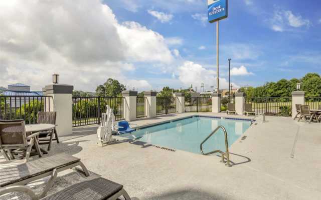 Best Western Commerce Inn