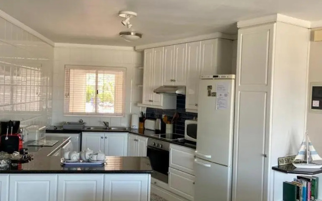 18 Quay West, Waterfront