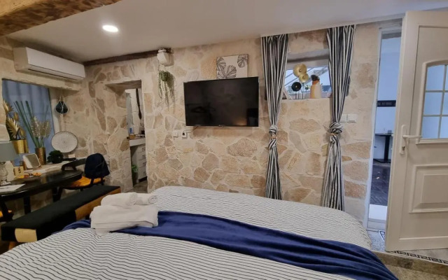 Stone studio
