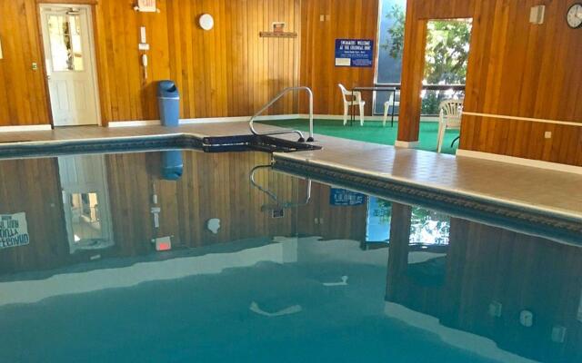 Colonial Inn Ellsworth