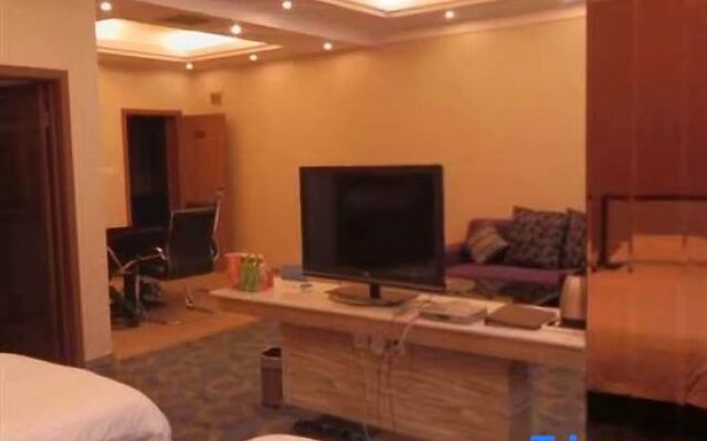 Xixia Chaoyue Business Hotel