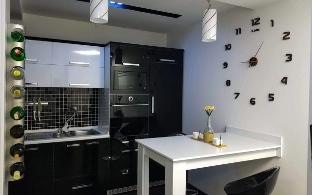 Sky Apartments Special