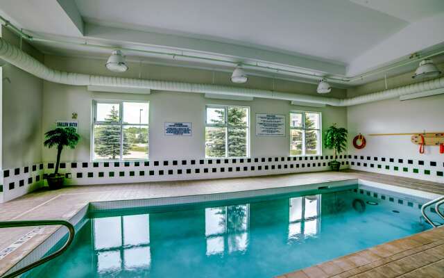 Motel 6 Huntsville, ON