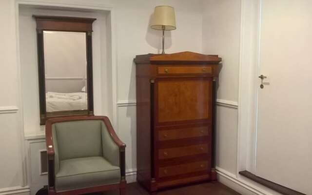 Domus Aurea Relais Guest House