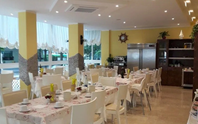 Hotel Maxim