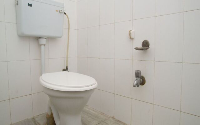 OYO 3670 near Marine Drive Road