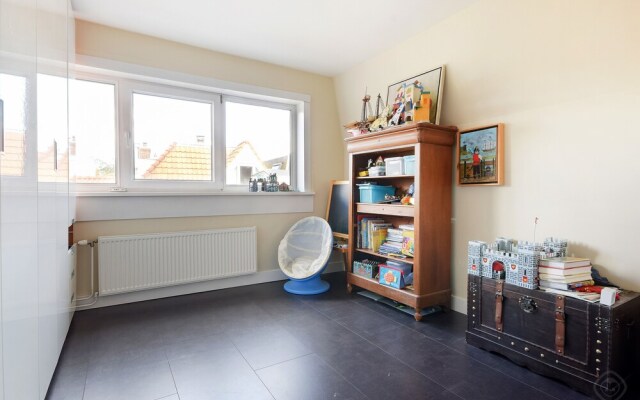 Elegant Riverside Apartment