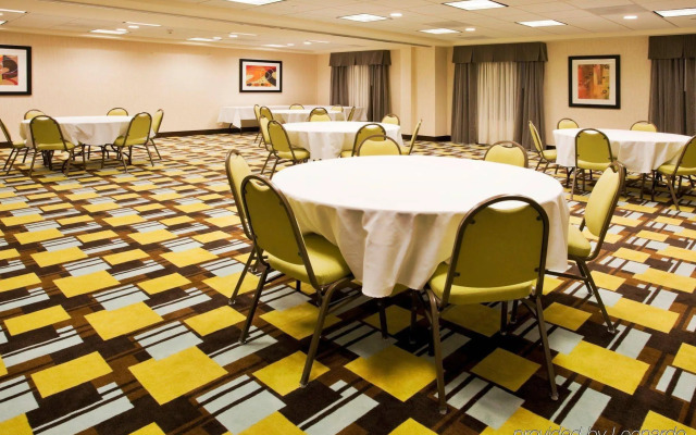 Holiday Inn Express Hotel & Suites Largo-Clearwater by IHG