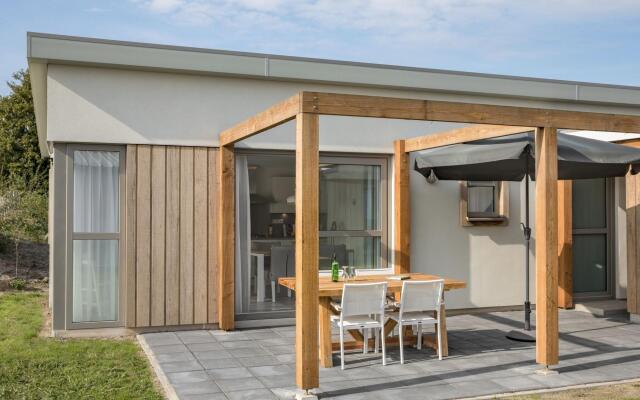 Modern Lodge With 2 Bathrooms, The Beach At 500 M