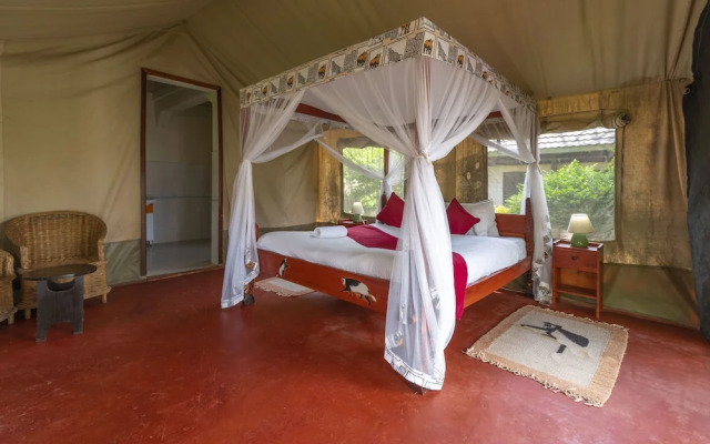 Crater Lake Tented Camp & Game Sanctuary