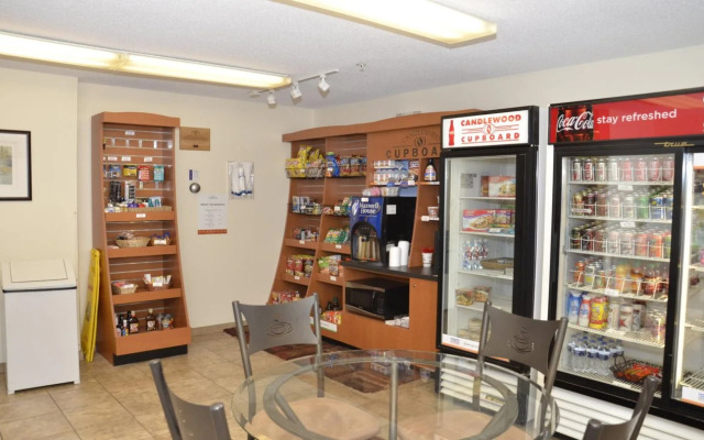 Sonesta Simply Suites Detroit Warren