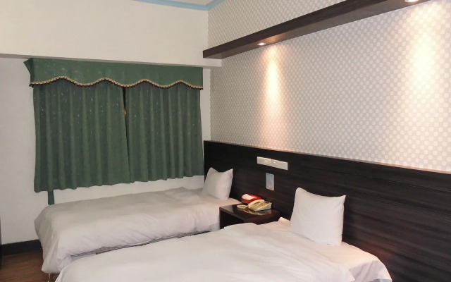 Modern Plaza Hotel