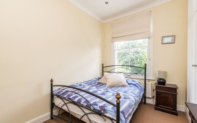 NEW Super 2BD Flat Well Connected to City Centre