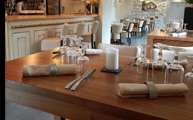 Auberge du Vieux Lanas