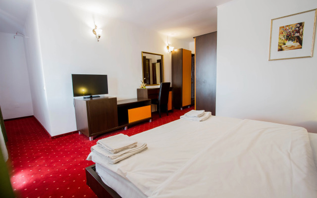 Complex Turistic Max International