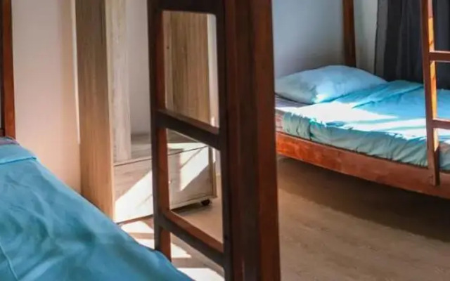 Step In Lodge - Hostel