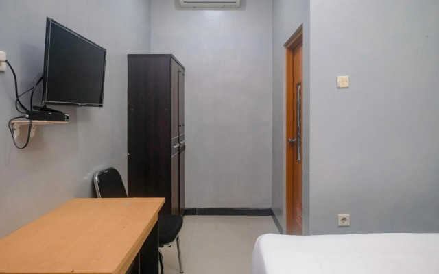 Super OYO 1226 Al Abror Homestay