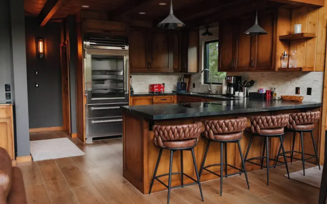 Newly Remodeled Luxury Cabin