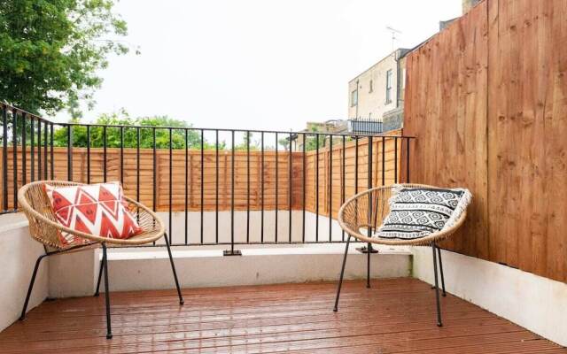 The Camden Retreat - Modern & Spacious 4BDR Home with Garden