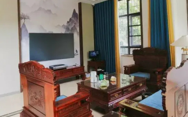 Xinyang Mountain B&B