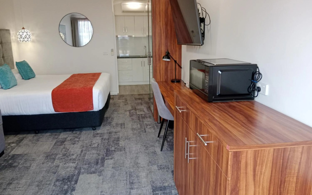 Comfort Inn Deakin Palms