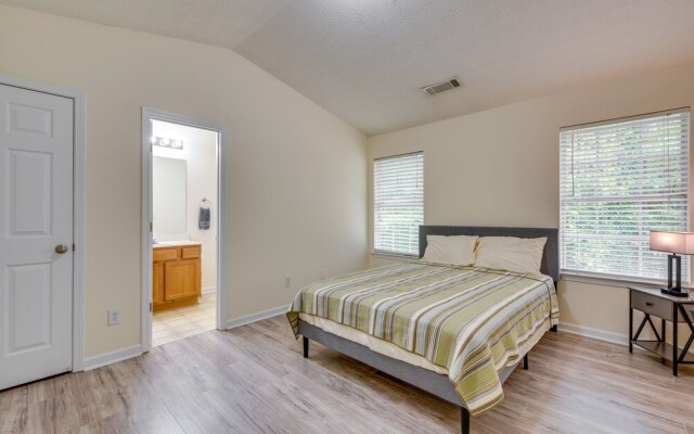 Bright Decatur Townhome ~ 10 Mi to Atlanta!