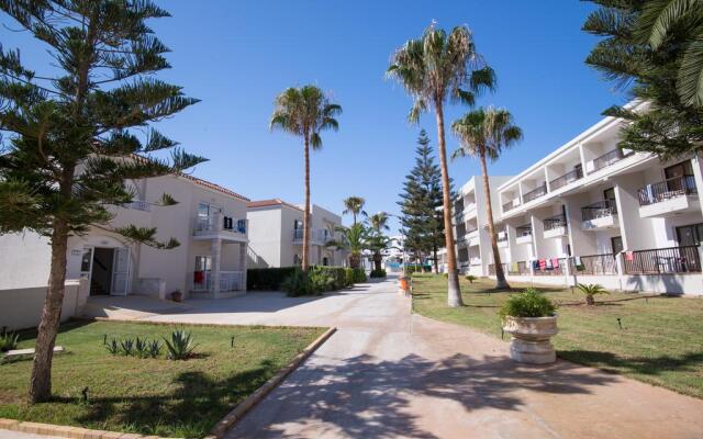 New Famagusta Hotel & Suites