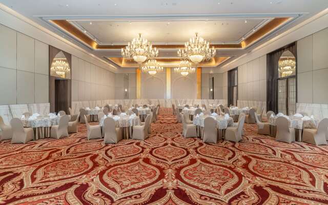Radisson Collection Hotel & Spa, Riverfront Srinagar
