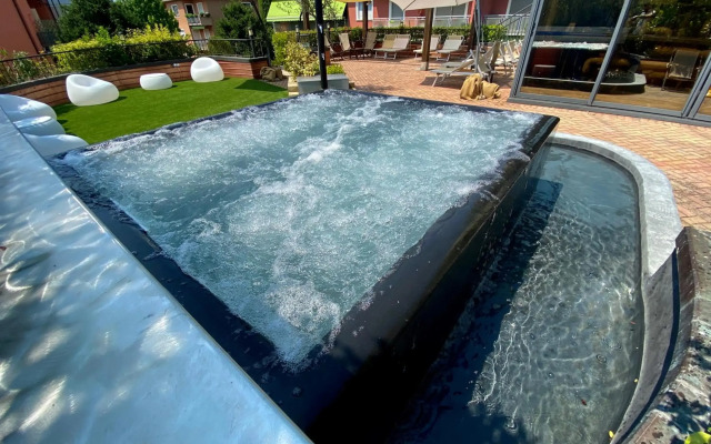 Admiral Hotel Villa Erme