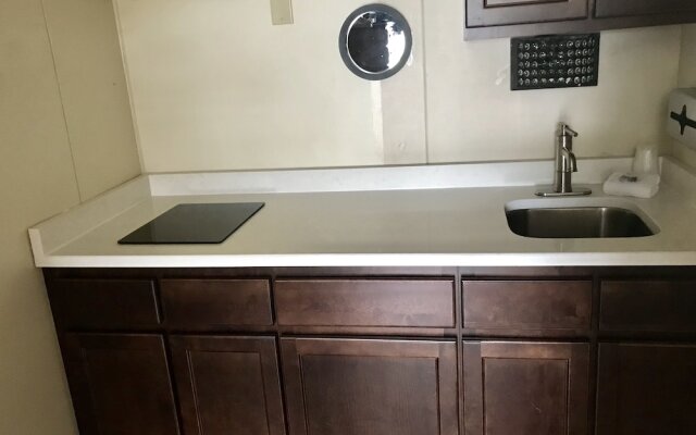 Leola Inn and Suites