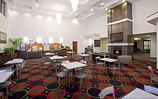 Holiday Inn Express Indianapolis - Southeast by IHG