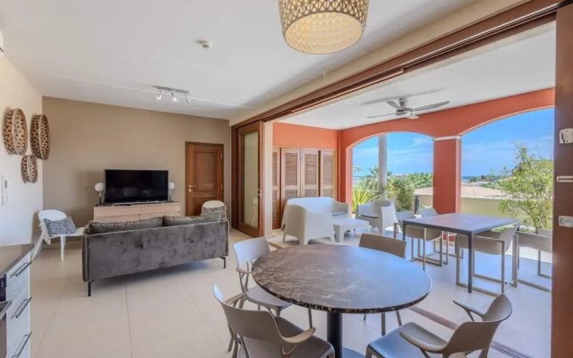 Spanish Water Apartments - Garden View