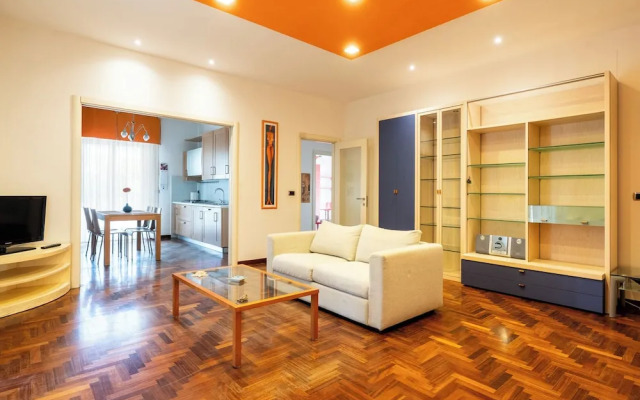 Roomy Family Apartment by Wonderful Italy