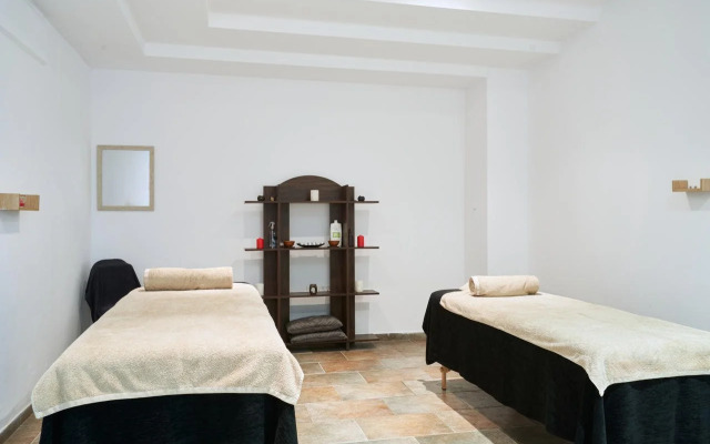 Eleni Holiday Resort