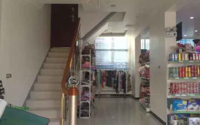 Cangnan Moon Bay Supermarket Hotel