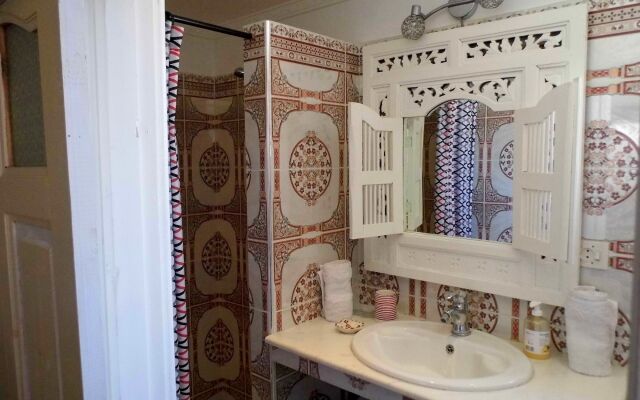Riad Marlinea