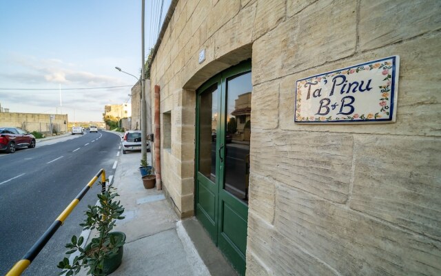 Ta' Pinu B&B